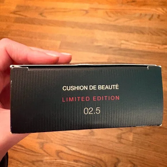 NIB Gucci Cushion de Beauté Limited Edition SPF Foundation (color #02.5) - Picture 4 of 4